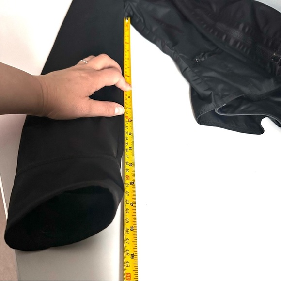 Lululemon Black Out and About Hooded Jacket 8 EUC - Picture 14 of 16